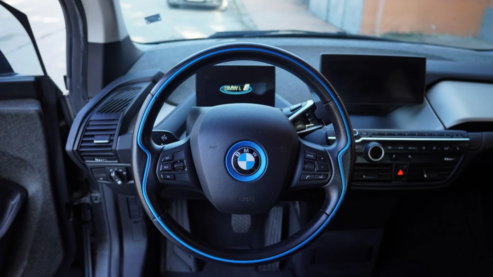 BMW i3 BMW I3/94A/33KW= 200км= 2, 50ЕURO, снимка 16 - Автомобили и джипове - 54630598
