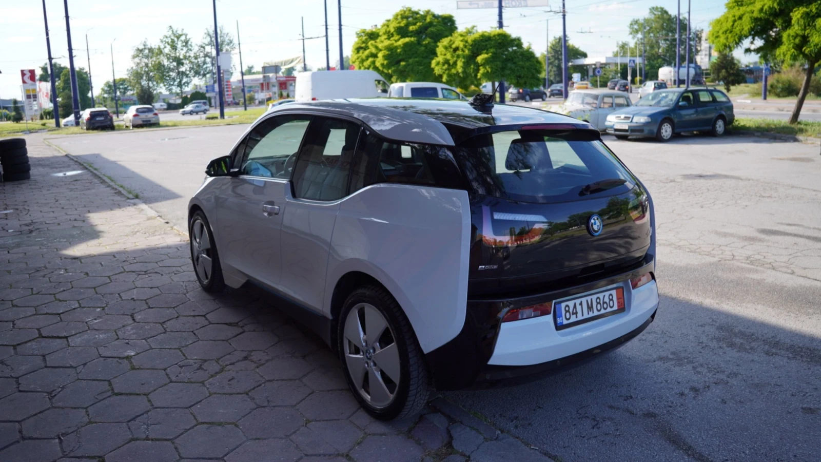 BMW i3 BMW I3/94A/33KW= 200км= 2, 50ЕURO, снимка 2 - Автомобили и джипове - 54630598