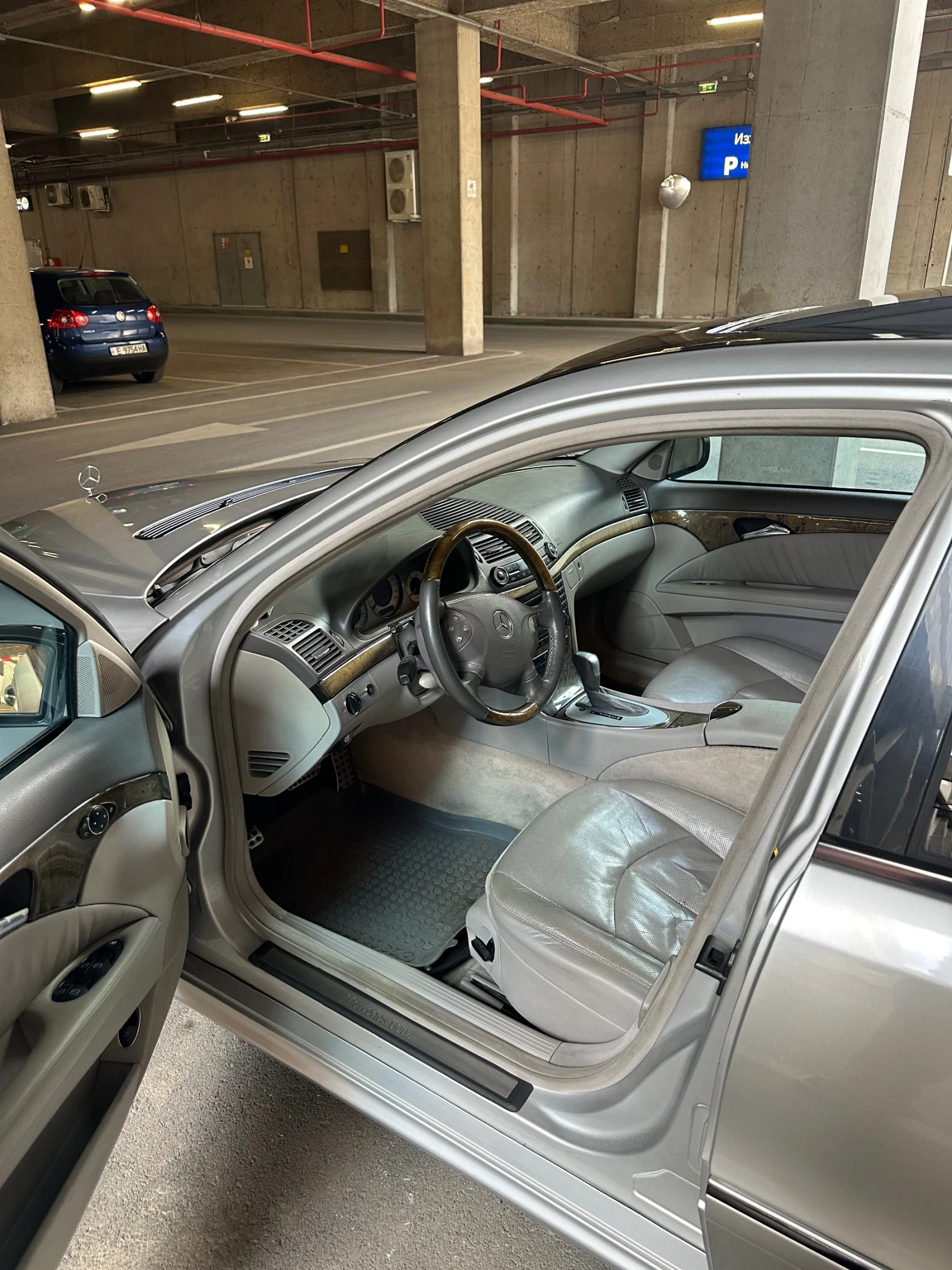 Mercedes-Benz E 320, снимка 15 - Автомобили и джипове - 54737216