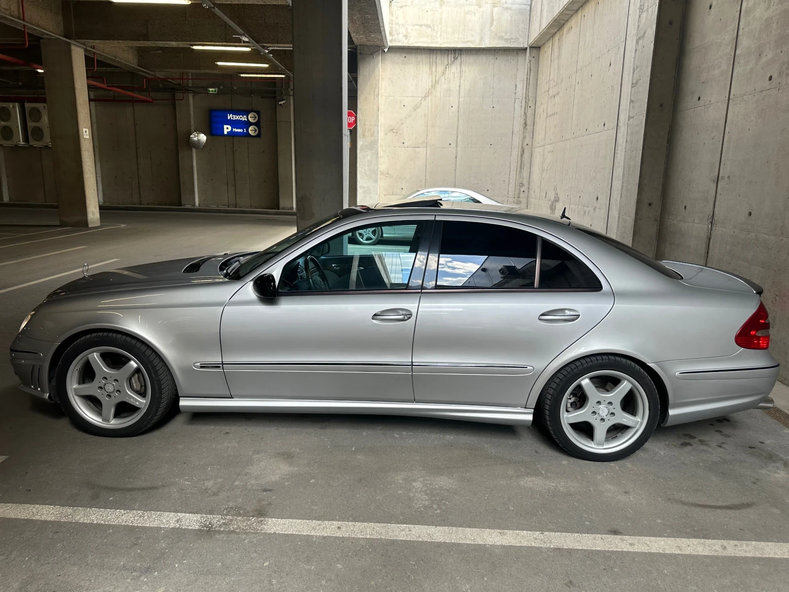 Mercedes-Benz E 320, снимка 5 - Автомобили и джипове - 54737216