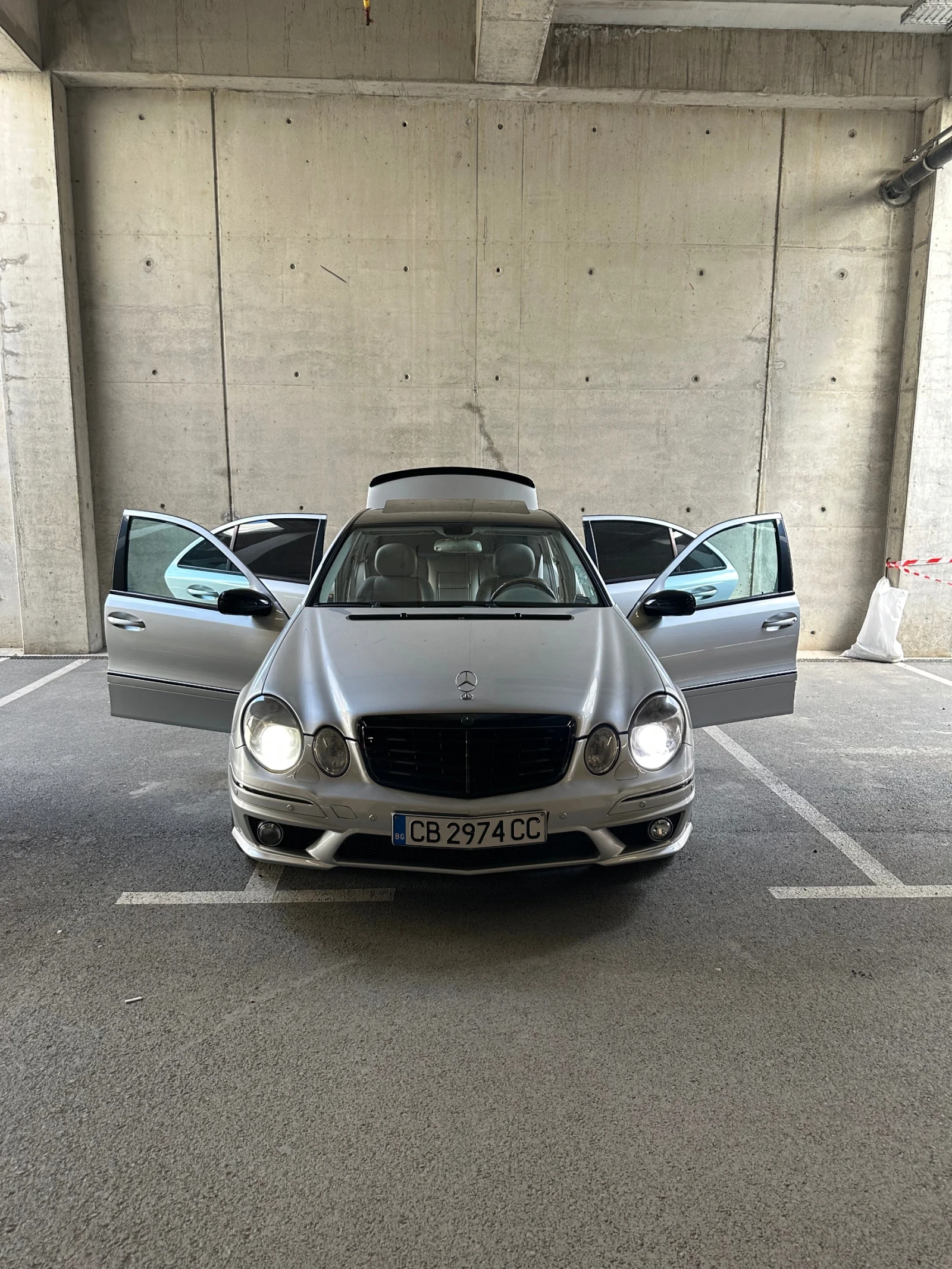 Mercedes-Benz E 320