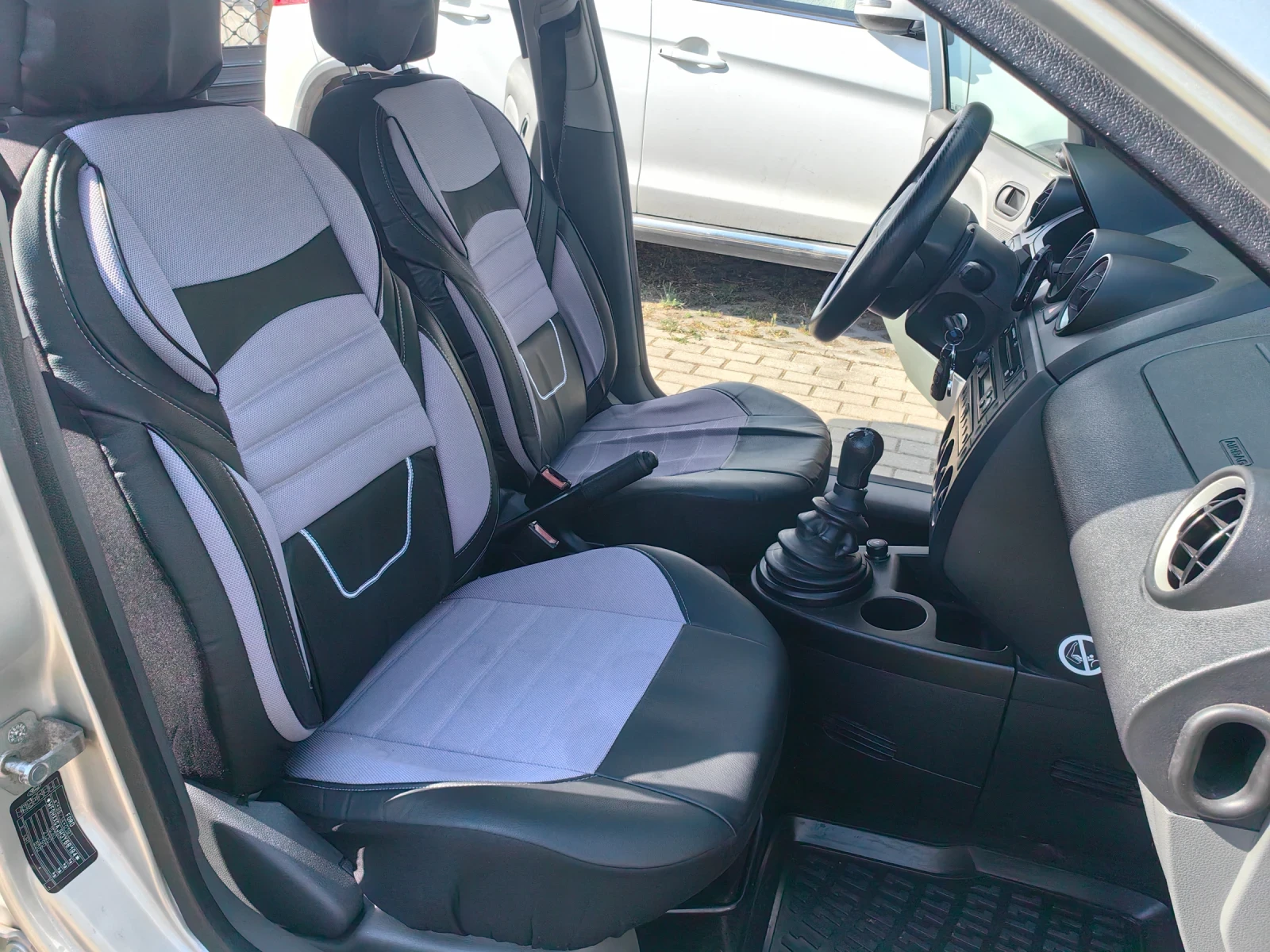 Ford Fiesta, снимка 12 - Автомобили и джипове - 54995682