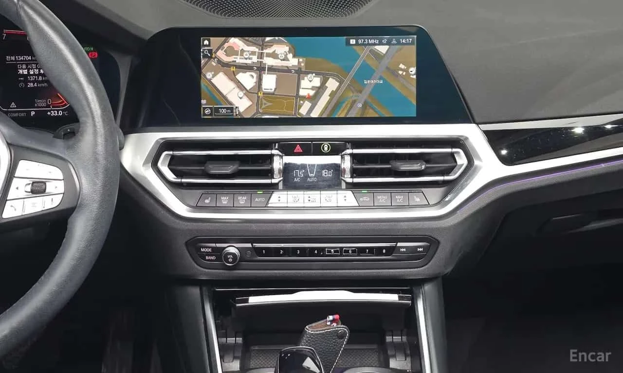 BMW 320 i / БЕЗПЛАТНА ИНСПЕКЦИЯ /  АВТОКРЕДИТ , снимка 13 - Автомобили и джипове - 55569437