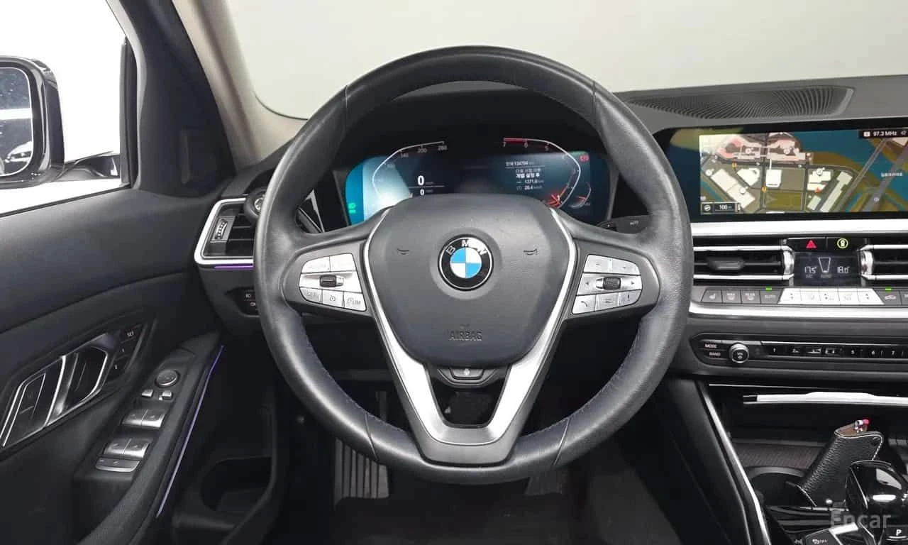 BMW 320 i / БЕЗПЛАТНА ИНСПЕКЦИЯ /  АВТОКРЕДИТ , снимка 12 - Автомобили и джипове - 55569437