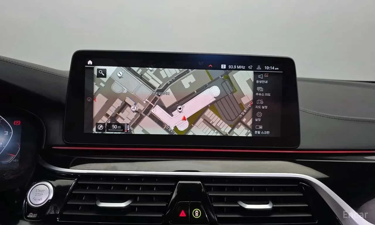BMW 550 * M550i xDrive * БЕЗ ПЪРВОНАЧАЛНА ВНОСКА, снимка 14 - Автомобили и джипове - 55625700