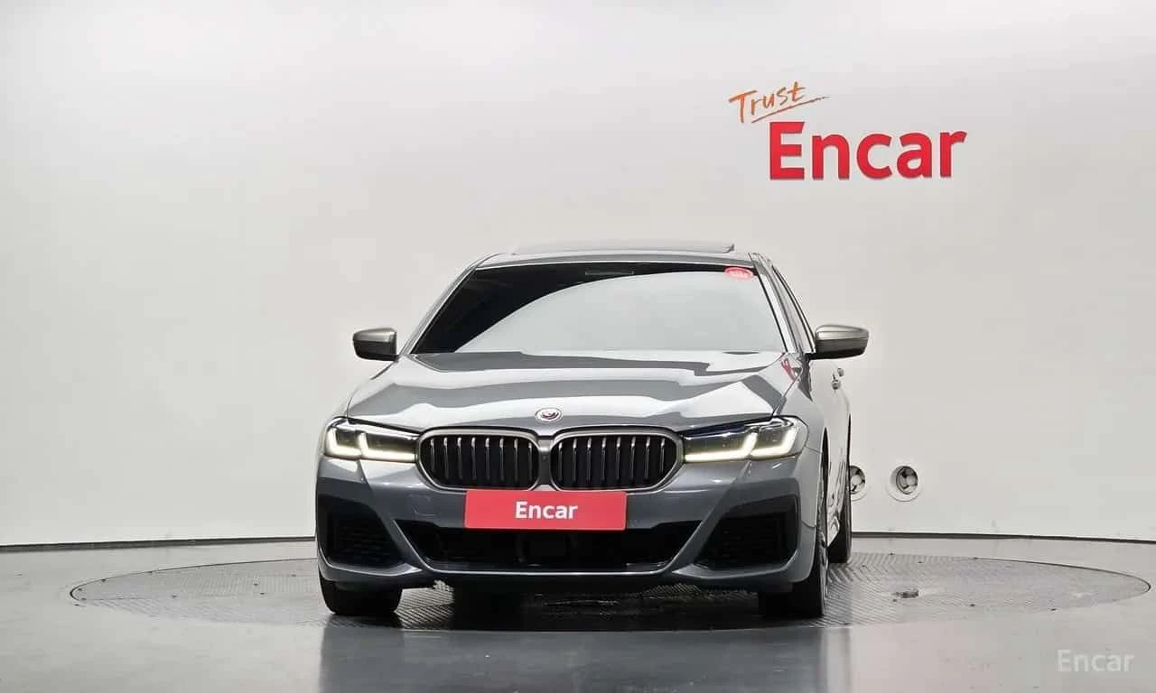 BMW 550 * M550i xDrive * БЕЗ ПЪРВОНАЧАЛНА ВНОСКА, снимка 3 - Автомобили и джипове - 55625700