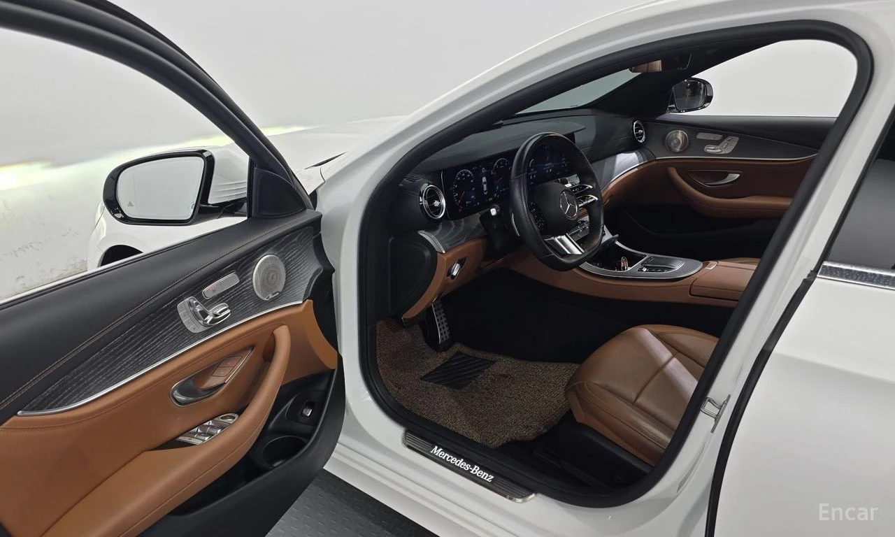 Mercedes-Benz E 350 AMG* LINE* BURMESTER* , снимка 7 - Автомобили и джипове - 56194205