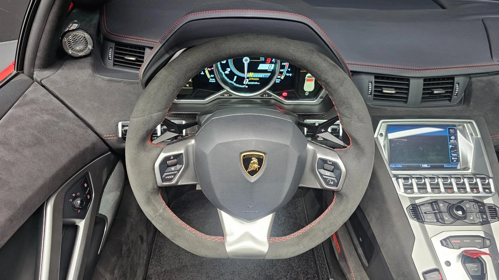 Lamborghini Aventador LP700 ROADSTER PIRELLI EDITION , снимка 10 - Автомобили и джипове - 56207771