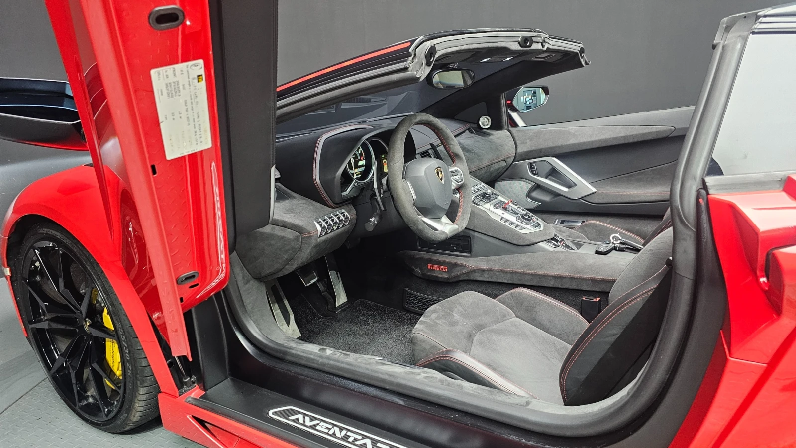 Lamborghini Aventador LP700 ROADSTER PIRELLI EDITION , снимка 7 - Автомобили и джипове - 56207771