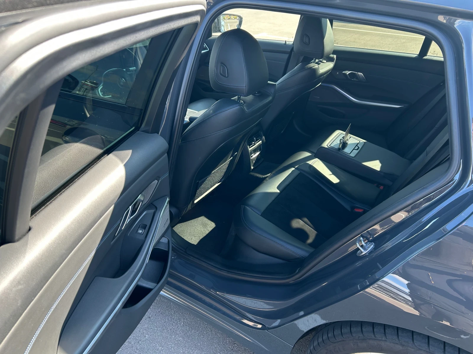 BMW 320 G21 Xdrive Mpack, снимка 6 - Автомобили и джипове - 56679479
