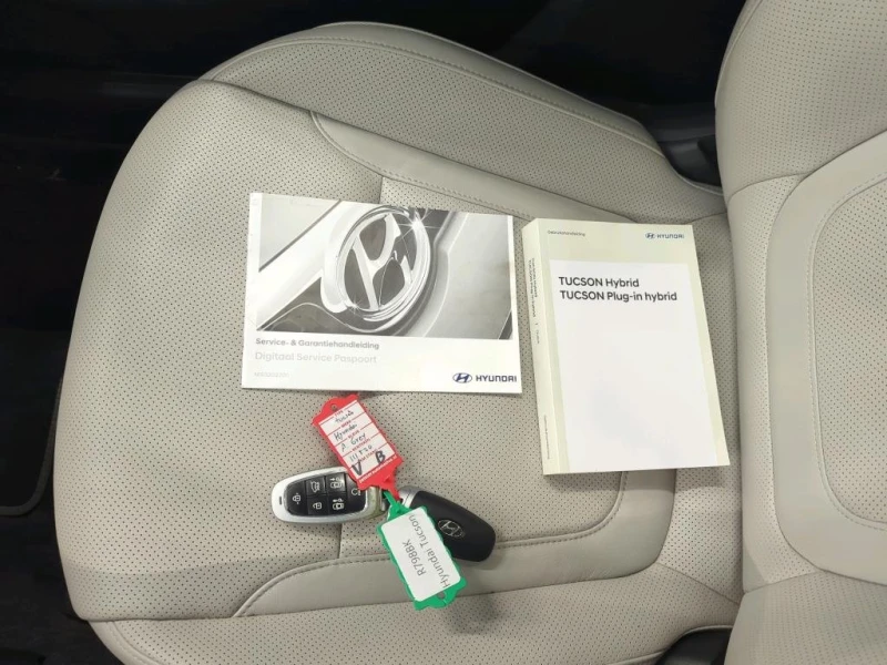 Hyundai Tucson 1.6 T-GDI Premium, снимка 12 - Автомобили и джипове - 52490188