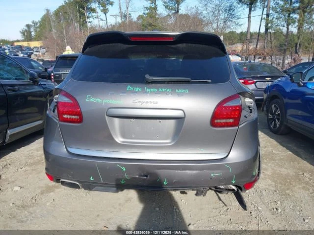 Porsche Cayenne, снимка 12 - Автомобили и джипове - 53379922