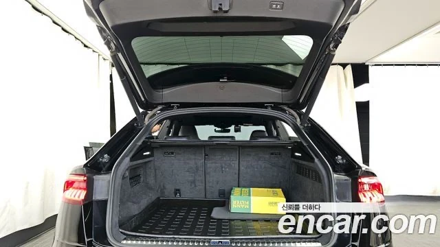 Audi Q8, снимка 6 - Автомобили и джипове - 53716766