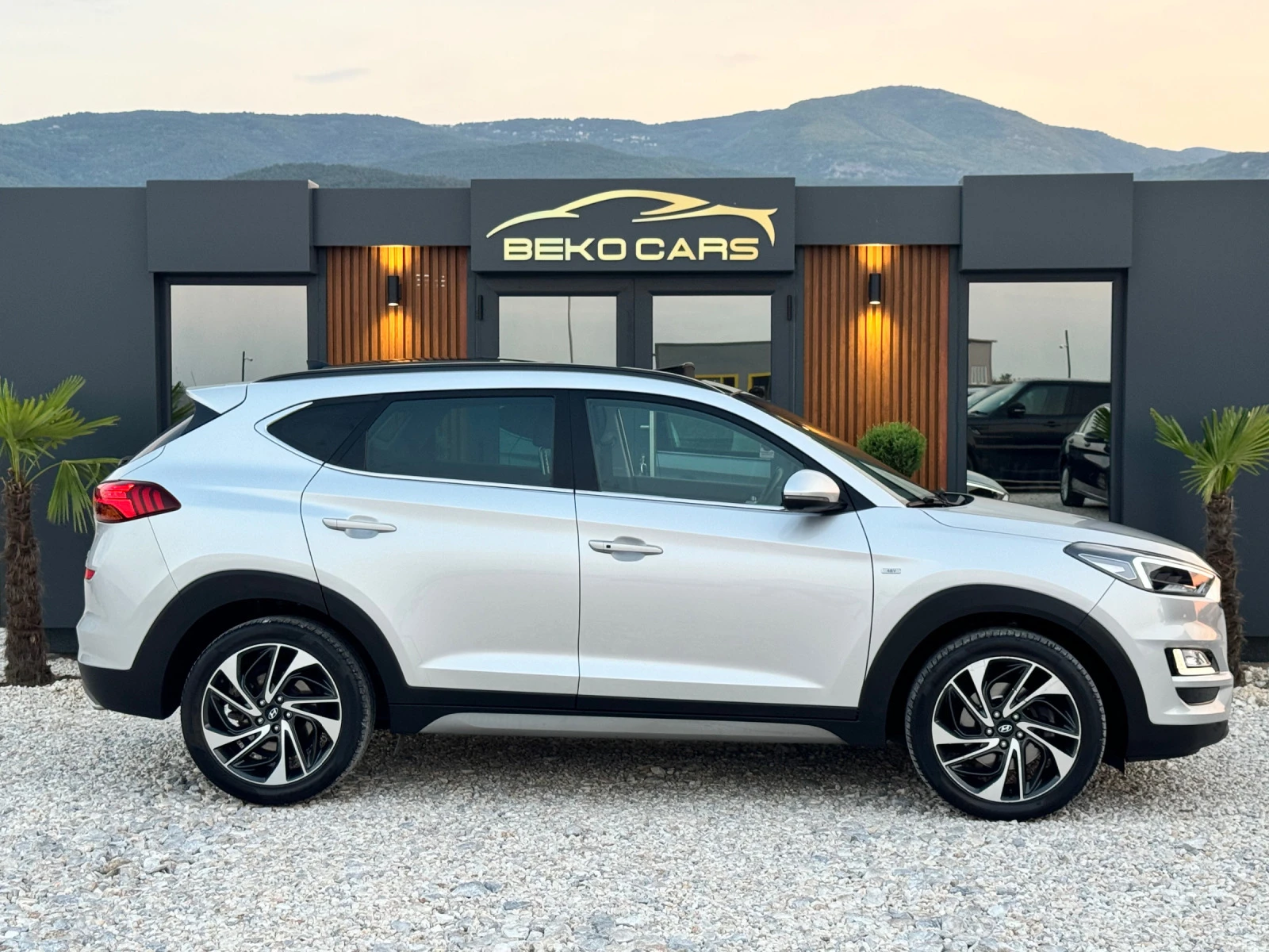 Hyundai Tucson Нов внос 4х4 - изображение 5