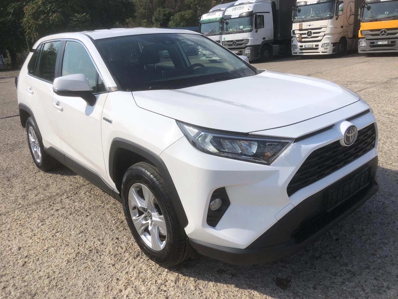 Toyota Rav4 2.5 HYBRID AWDI - изображение 2