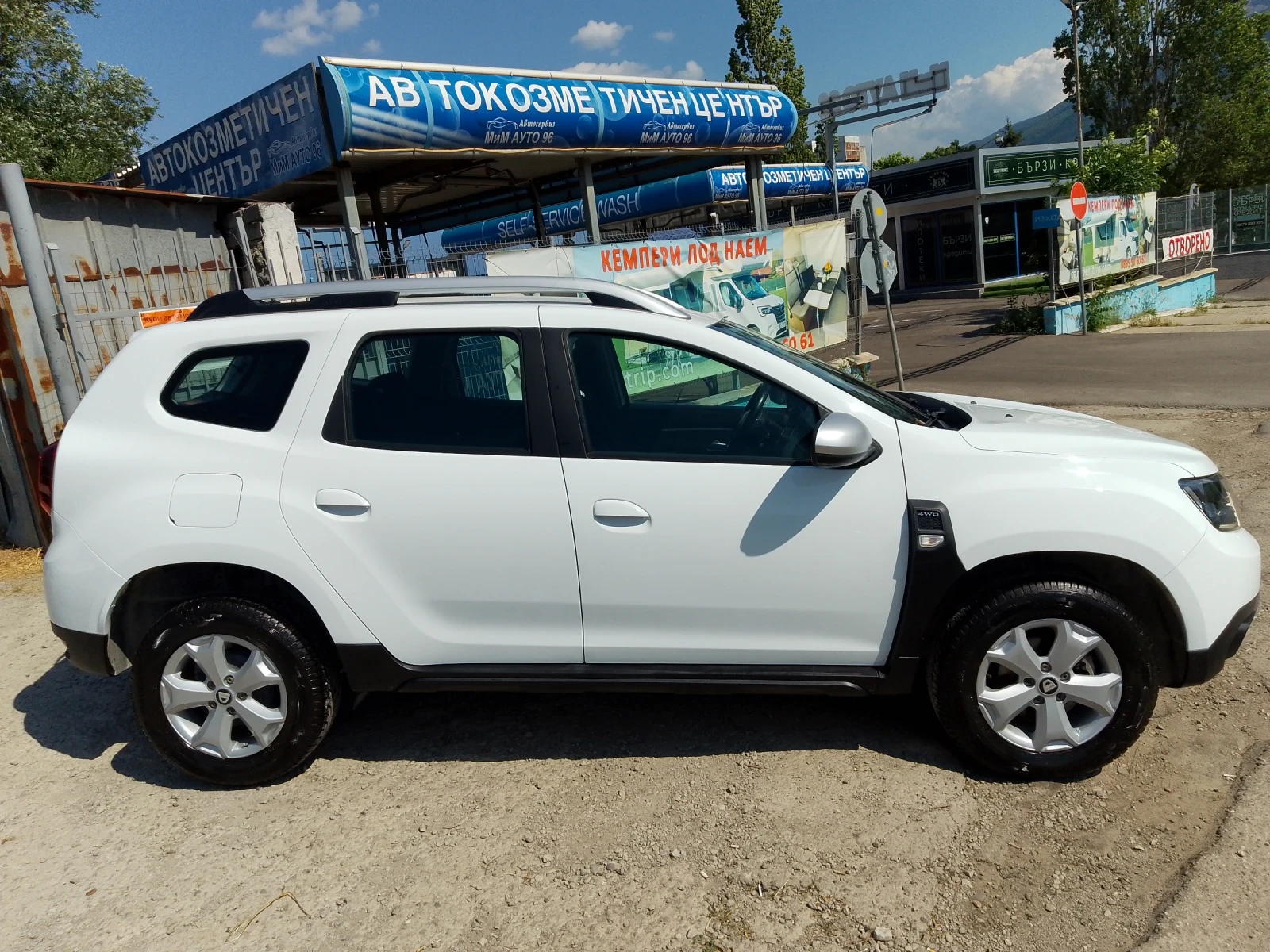 Dacia Duster 1.5 Blue DCI/4x4/NAVI/ОБСЛУЖЕНА - изображение 4