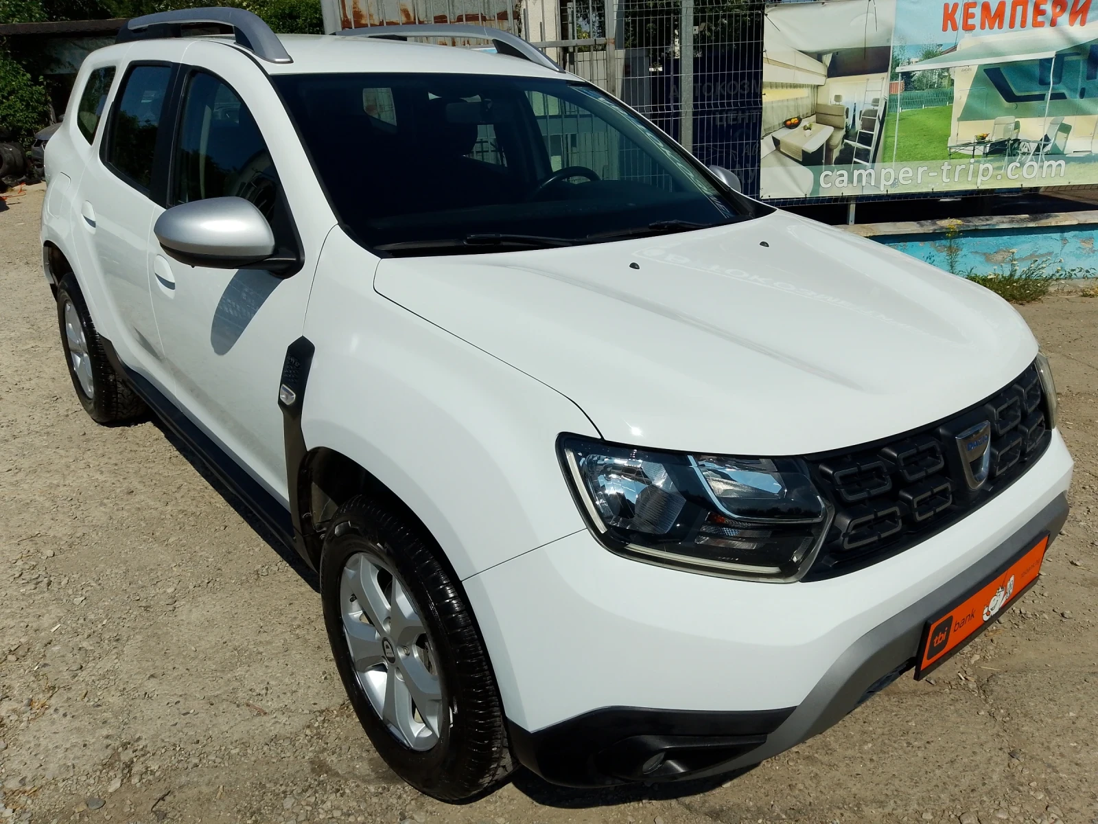 Dacia Duster 1.5 Blue DCI/4x4/NAVI/ОБСЛУЖЕНА - изображение 3