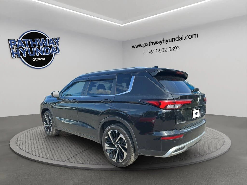 Mitsubishi Outlander SEL S-AWC* ПАНО* 360* 6+ 1 - изображение 3