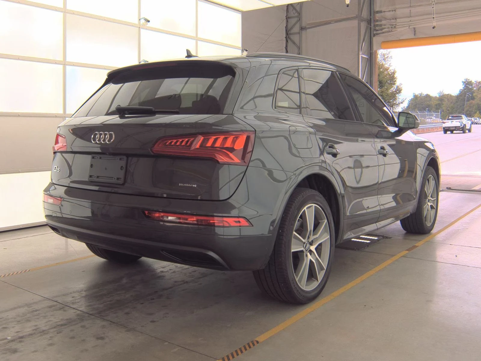 Audi Q5 PRESTIGE DIGITAL/ОБДУХВАНЕ/ПАНО/HEAD-UP/B&O - изображение 5