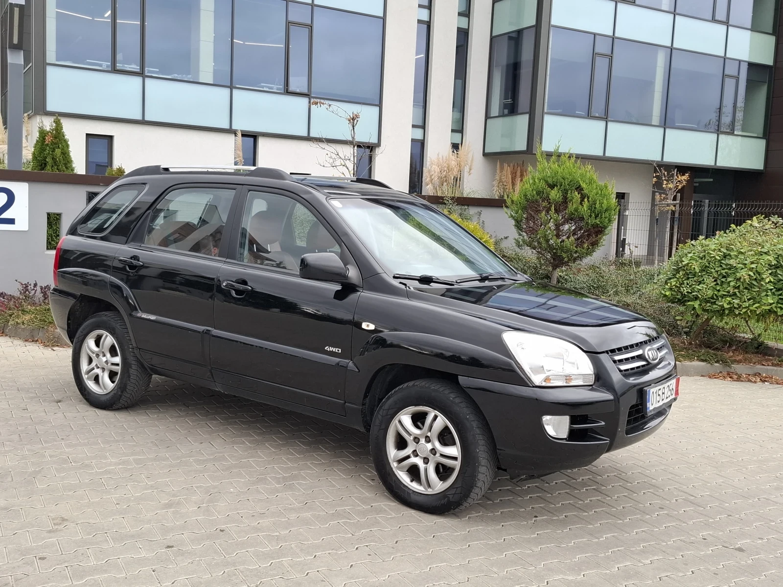 Kia Sportage 2.0i* (141кс)* * FACELIFT* НОВ ВНОС*  - изображение 5