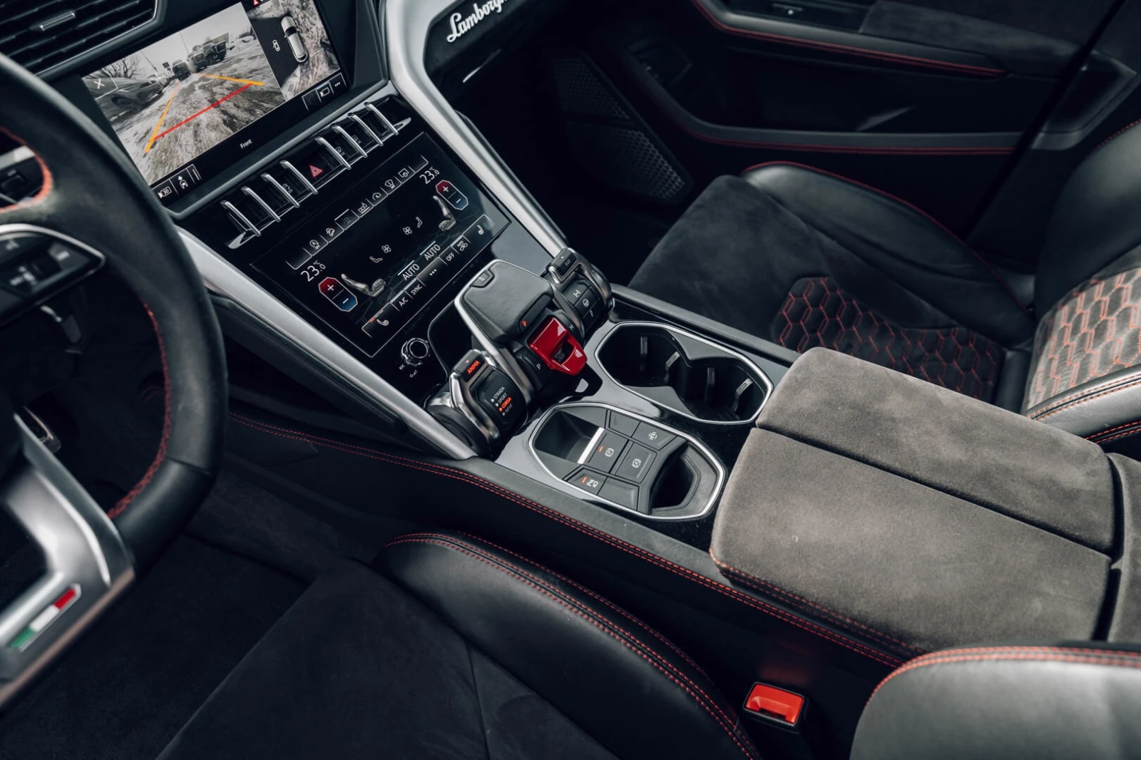 Lamborghini Urus С РЕГИСТРАЦИЯ & АВТО КРЕДИТ, снимка 14 - Автомобили и джипове - 53751016