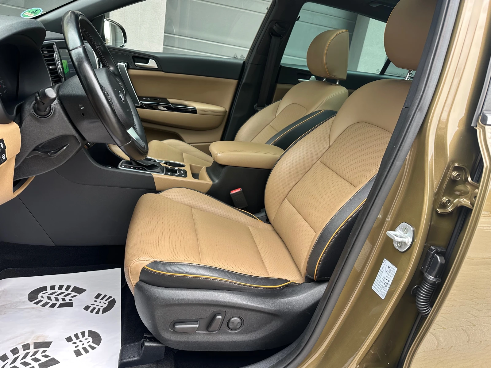 Kia Sportage 2.0CRDI Platinum Edition LUX, снимка 8 - Автомобили и джипове - 53853845