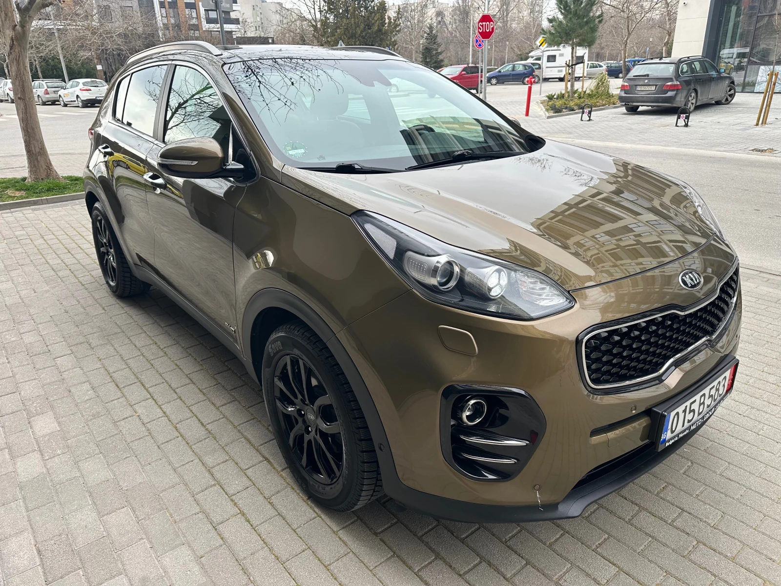 Kia Sportage 2.0CRDI Platinum Edition LUX, снимка 3 - Автомобили и джипове - 53853845
