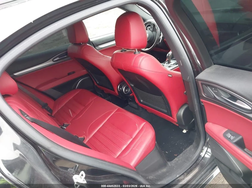 Alfa Romeo Stelvio 2.0l Ti Sport Awd, снимка 8 - Автомобили и джипове - 54185605