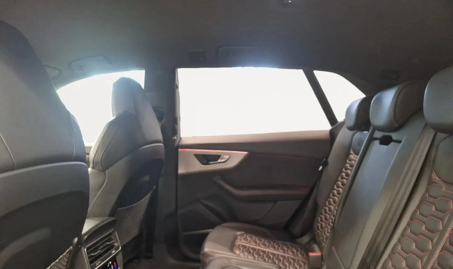 Audi RSQ8 4.0 V8 TFSI Quattro, снимка 8 - Автомобили и джипове - 55108664