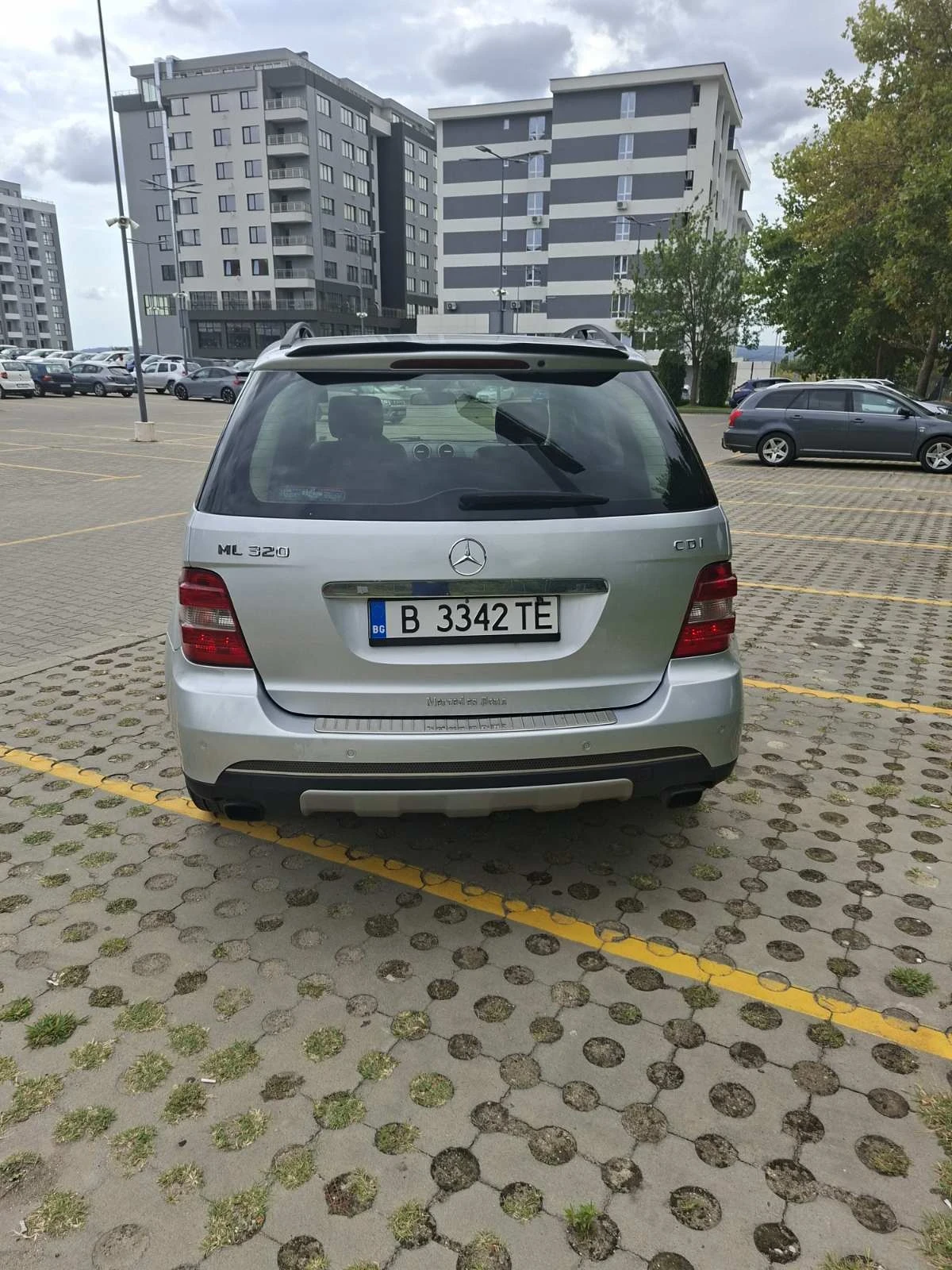Mercedes-Benz ML 320, снимка 4 - Автомобили и джипове - 55667551