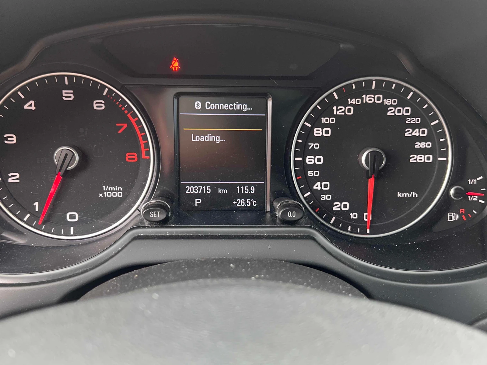 Audi Q5 * 2.0L Premium * CARFAX * ОПЦИЯ ЗА ФИНАНСИРАНЕ, снимка 8 - Автомобили и джипове - 56081453