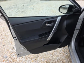 Toyota Auris 2.0 D4D KeyLess Go Navi Камера Кожа, снимка 5