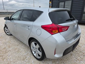 Toyota Auris 2.0 D4D KeyLess Go Navi Камера Кожа, снимка 2