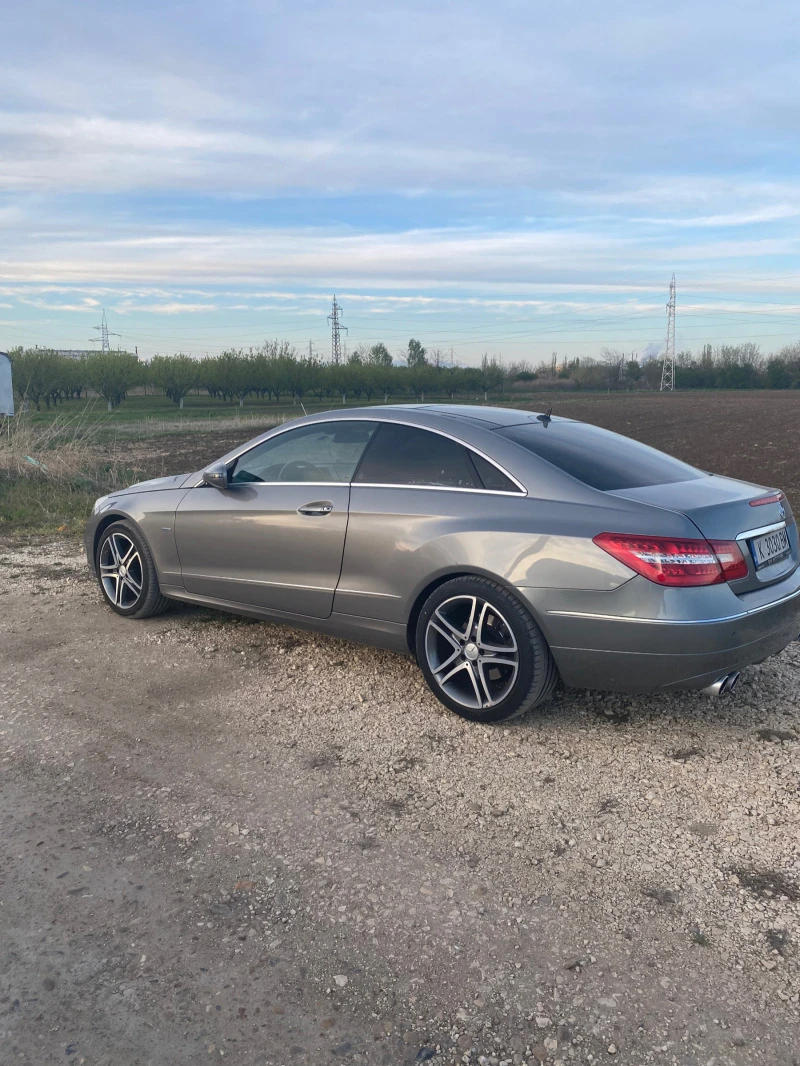 Mercedes-Benz E 350 E coupe 350cgi, снимка 10 - Автомобили и джипове - 47449006