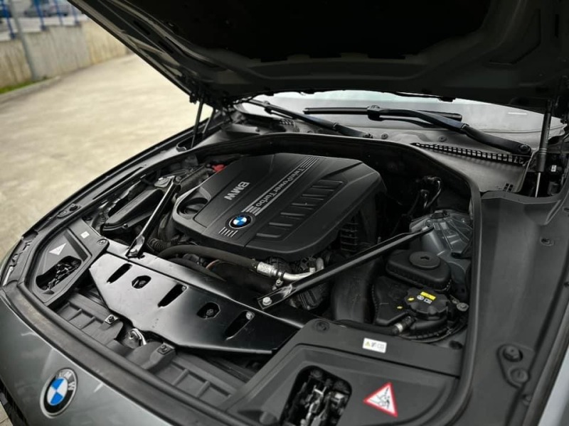 BMW 530  Facelift, снимка 13 - Автомобили и джипове - 46175780