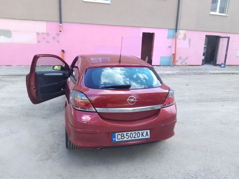 Opel Astra Спортно изпълнение , снимка 5 - Автомобили и джипове - 48820346