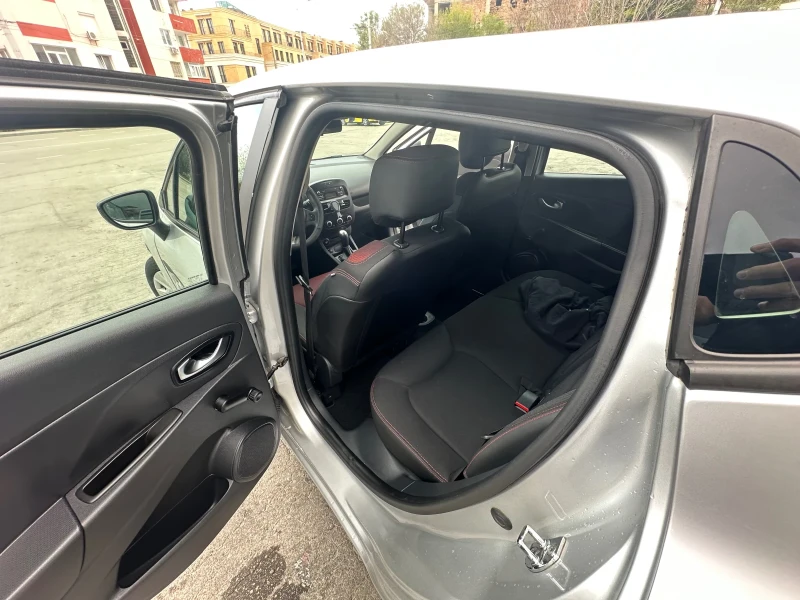 Renault Clio 1.5DCI, снимка 12 - Автомобили и джипове - 50045266