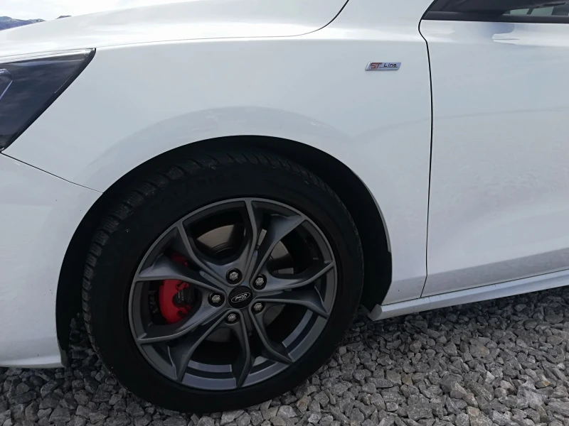 Ford Focus 2.0 AVT KLI NAVI ST LINE, снимка 9 - Автомобили и джипове - 51216407