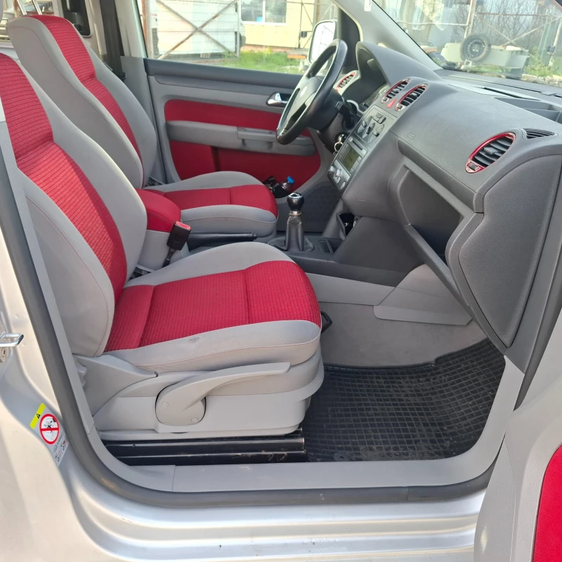 VW Caddy LIFE/CNG/Германия/КЛИМАТИК, снимка 13 - Автомобили и джипове - 52838594