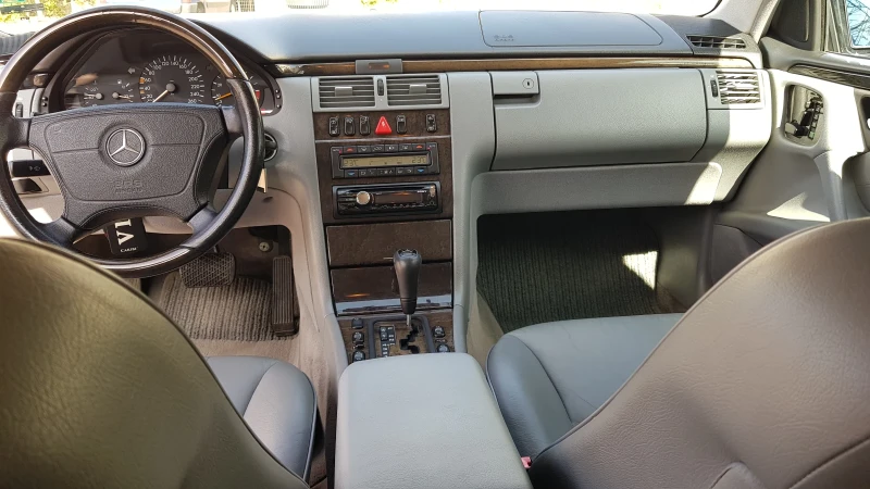 Mercedes-Benz E 280 Седан, снимка 6 - Автомобили и джипове - 53151861