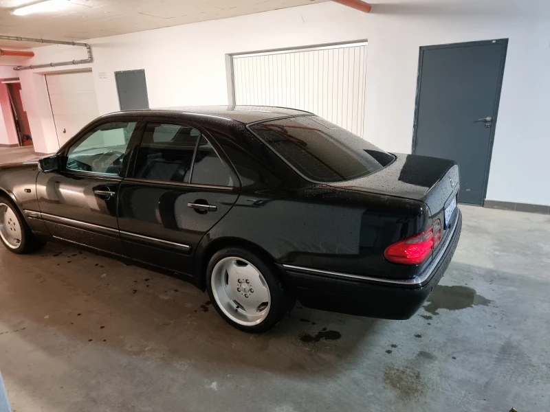 Mercedes-Benz E 280 Седан, снимка 3 - Автомобили и джипове - 53151861