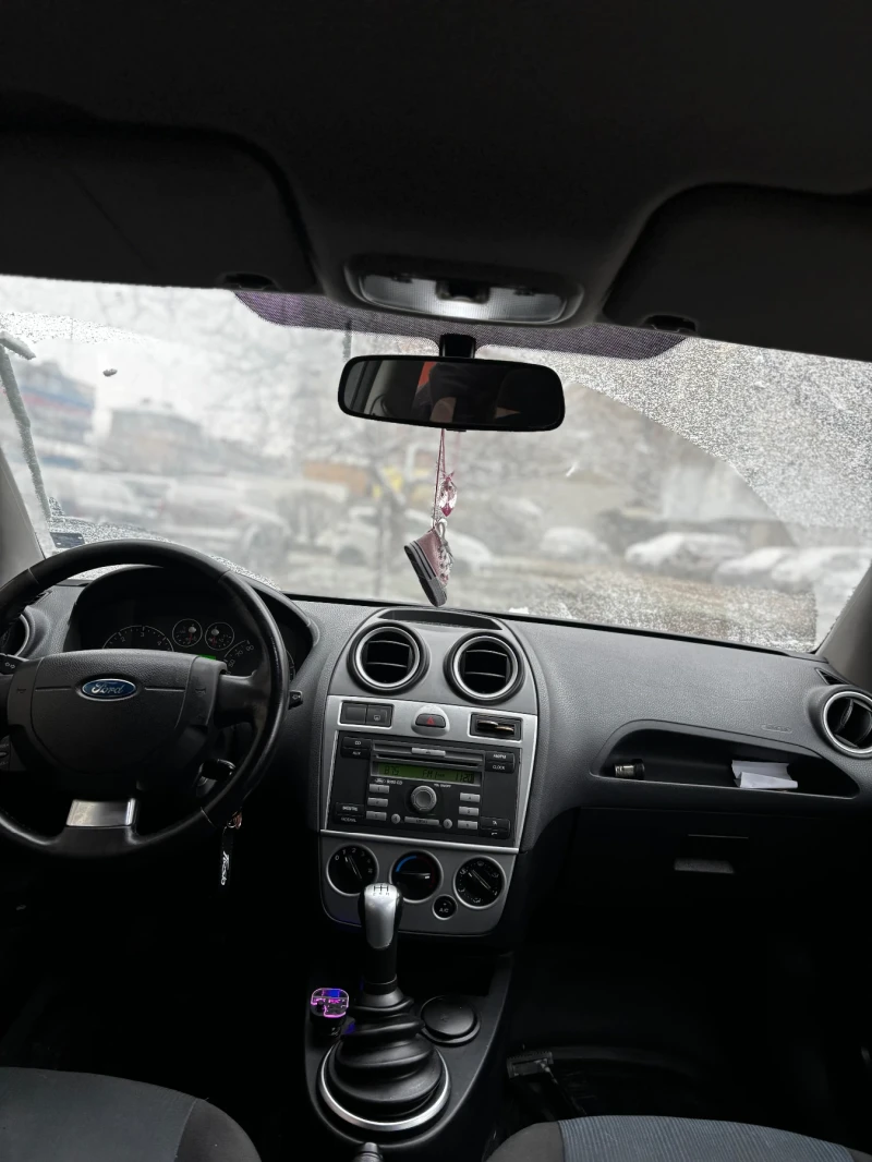 Ford Fiesta, снимка 10 - Автомобили и джипове - 53297654