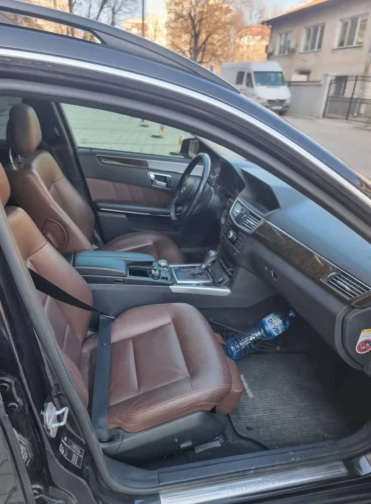 Mercedes-Benz E 200  - изображение 8