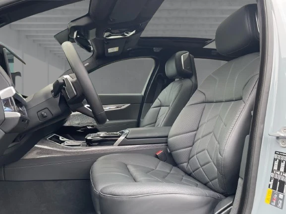 BMW i7 M60 xDrive = Shadow Line = Гаранция, снимка 4 - Автомобили и джипове - 54371925