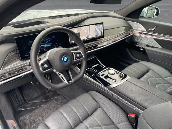 BMW i7 M60 xDrive = Shadow Line = Гаранция, снимка 6 - Автомобили и джипове - 54371925