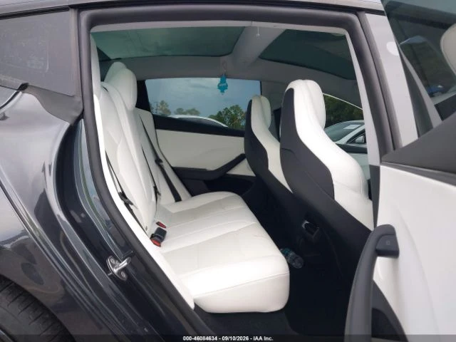 Tesla Model 3 PERFORMANCE ALL-WHEEL DRIVE, снимка 13 - Автомобили и джипове - 56620884