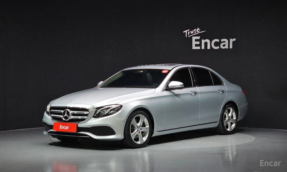 Mercedes-Benz E 220, снимка 1