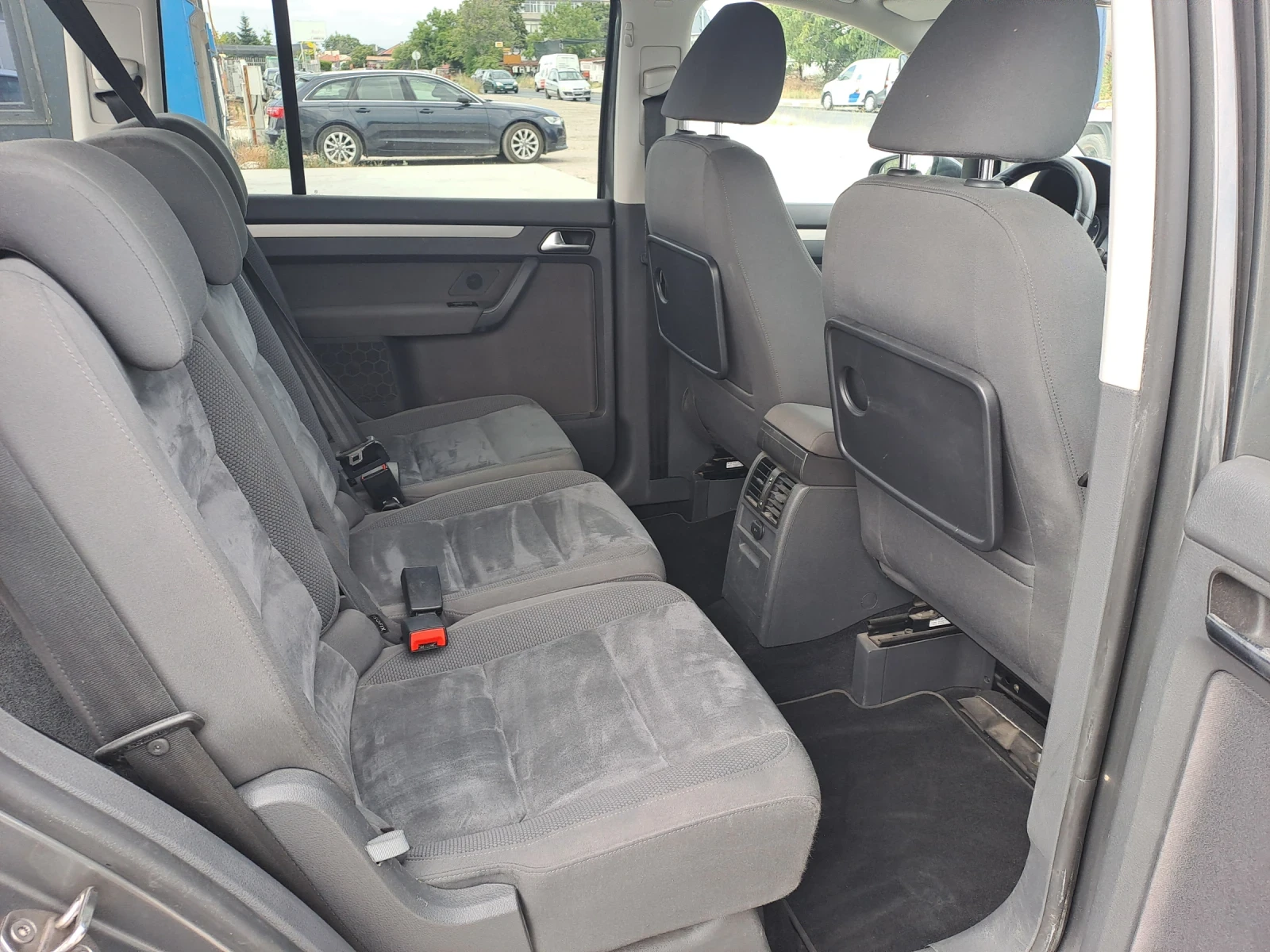 VW Touran 2, 0TDI, 170кс, DSG - изображение 9