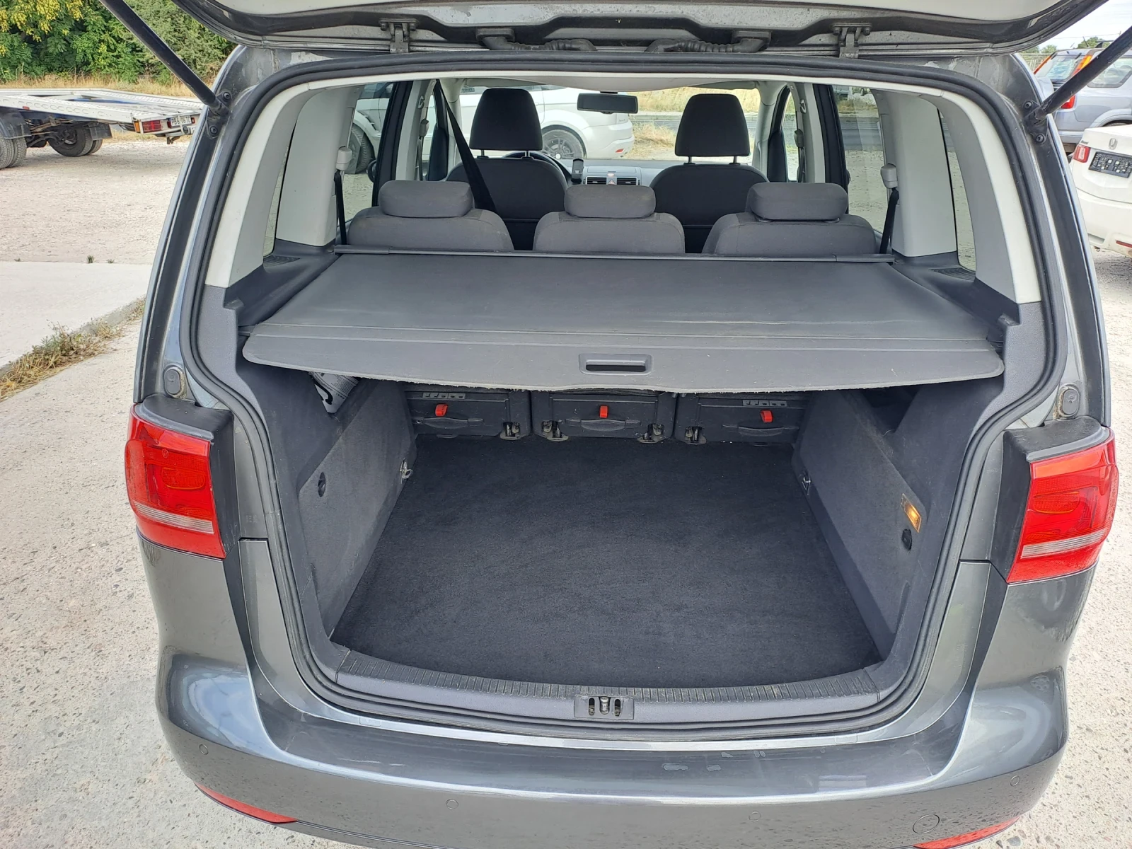 VW Touran 2, 0TDI, 170кс, DSG - изображение 8