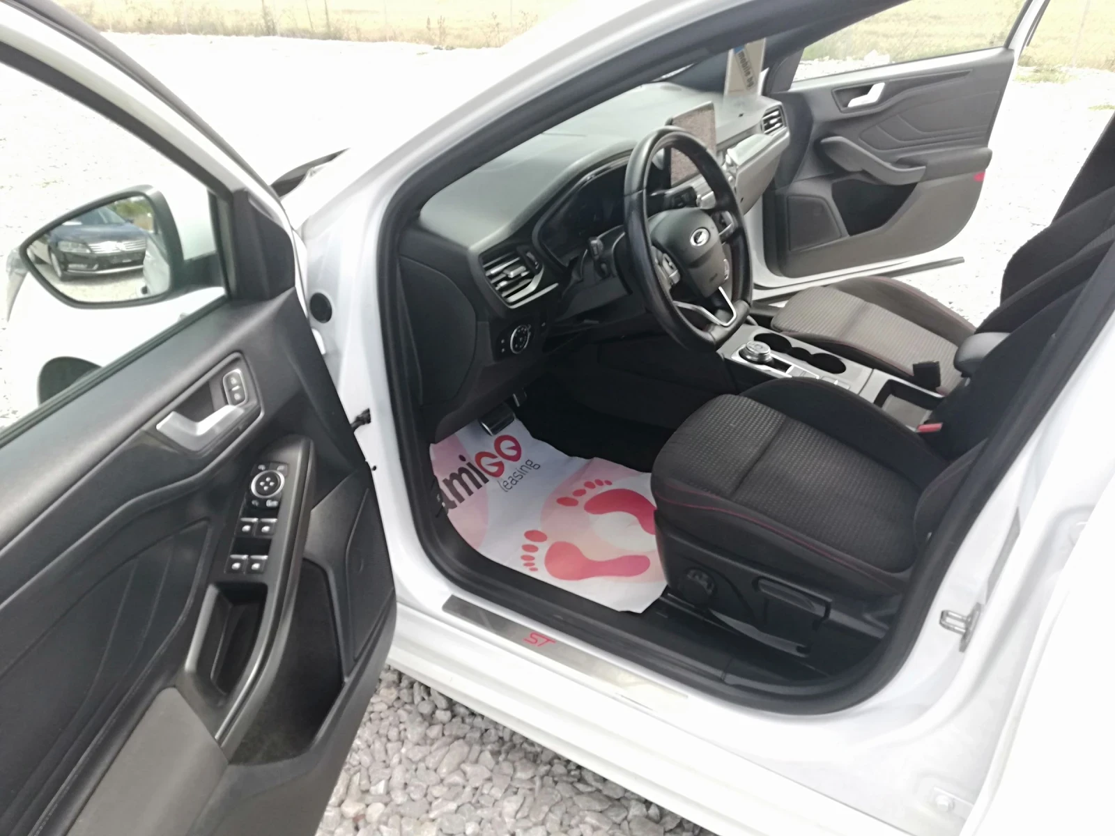 Ford Focus 2.0 AVT KLI NAVI ST LINE - изображение 10